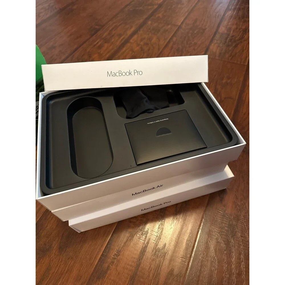 Genuine Apple MacBook Pro & MacBook Air Empty Boxes w/ Inserts – Lot of 3